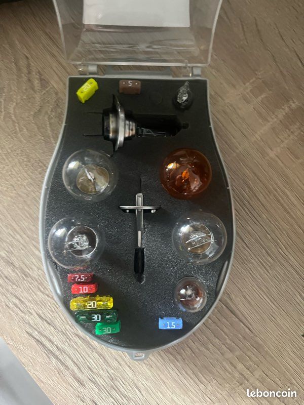 Kit ampoules/fusibles H7/HI (image 1)