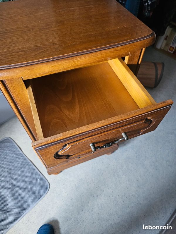 Commode (image 1)