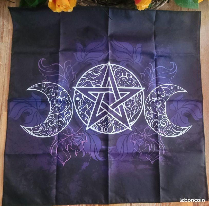 Tapis d'Autel Triple Lune & Pentacle – Tirage Cartes – Oracles / Tarots / Divinatoire / Astrologie – M – Neuf (image 1)