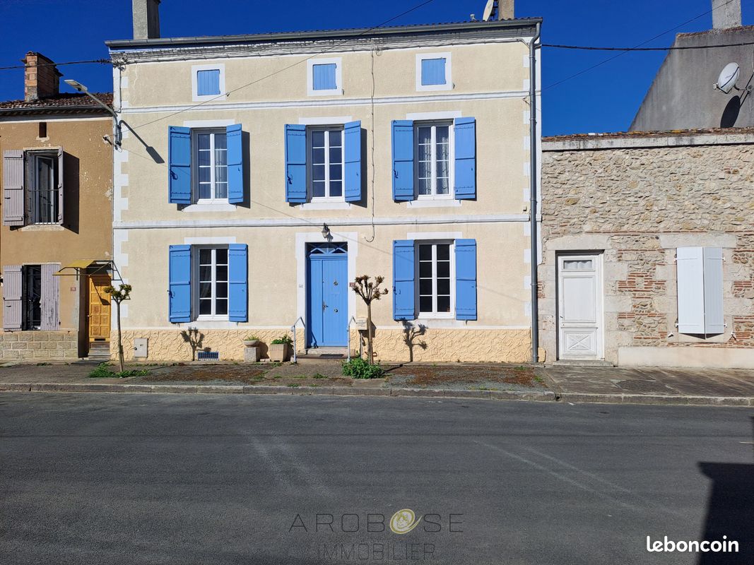 Maison 8 pièces 190 m² · à Damazan · 190 m² · 198 550 €