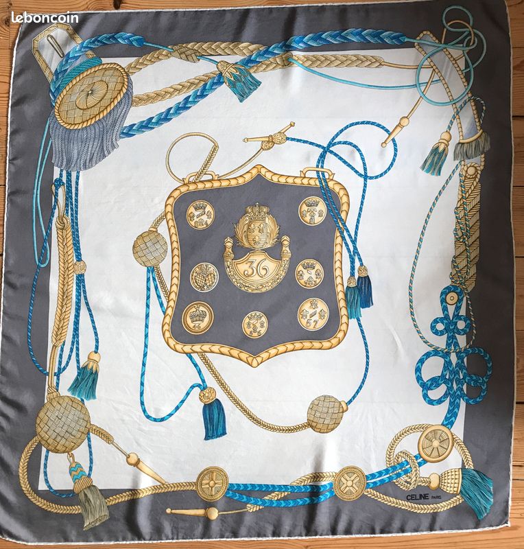 CELINE Foulard soie TBEG vintage Scarf 85x88 cm