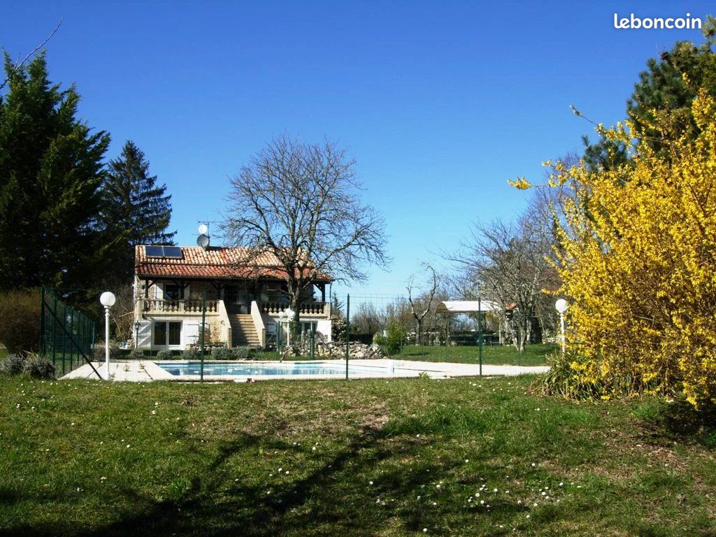 Maison 7 pièces 193 m² · à Lalbenque · 193 m² · 320 000 €