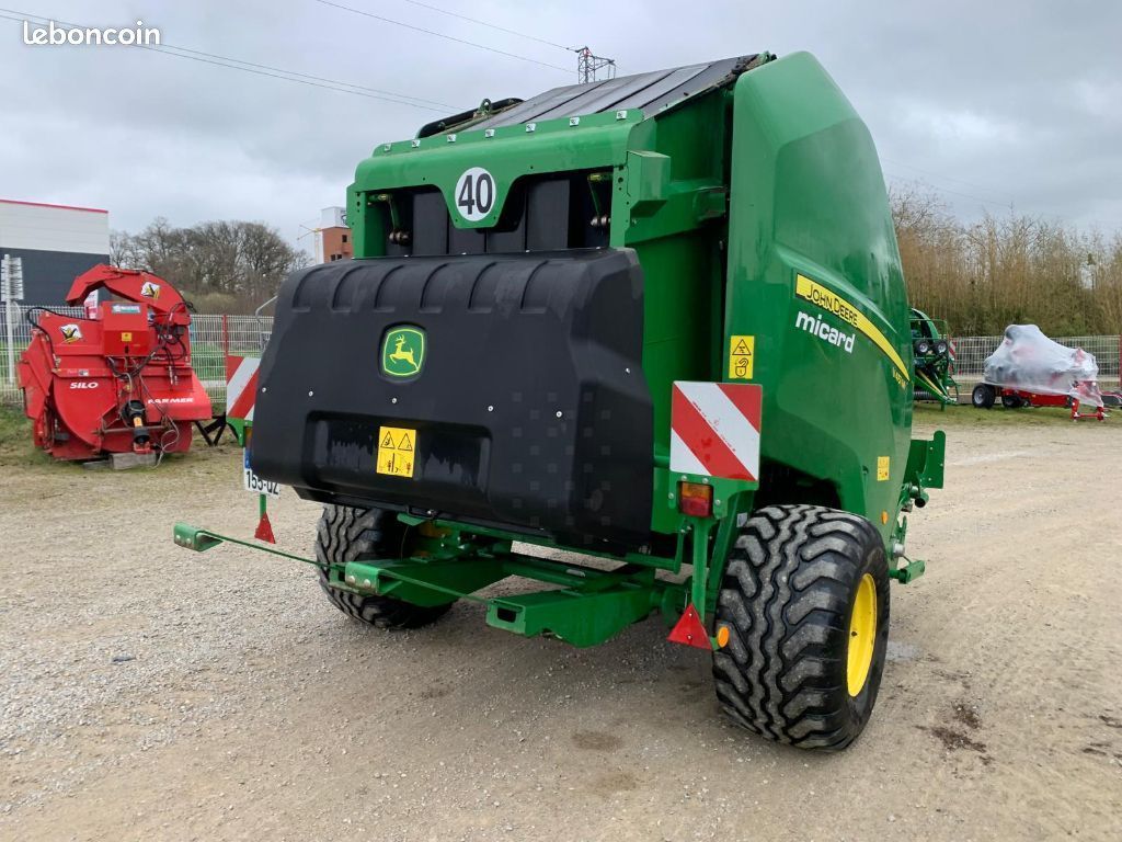 John Deere 451M (image 23)