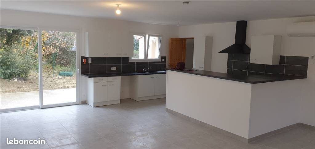 Maison 4 pièces 100 m² · à Roche-Saint-Secret-Béconne · 100 m² · 975 €/mois