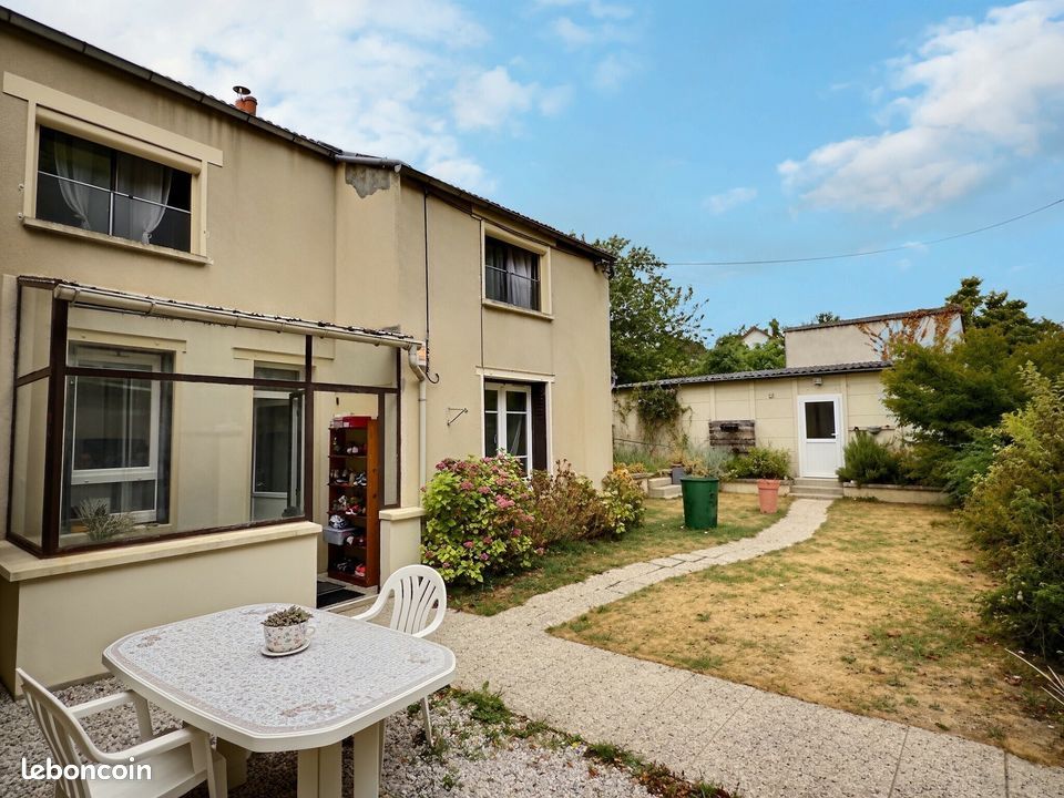 Maison 5 pièces 103 m² · à Champigny · 103 m² · 169 500 €