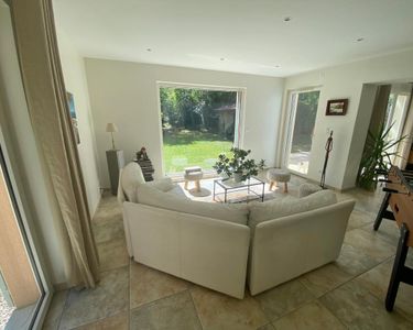 Maison 1 250 000 € - 230 m²