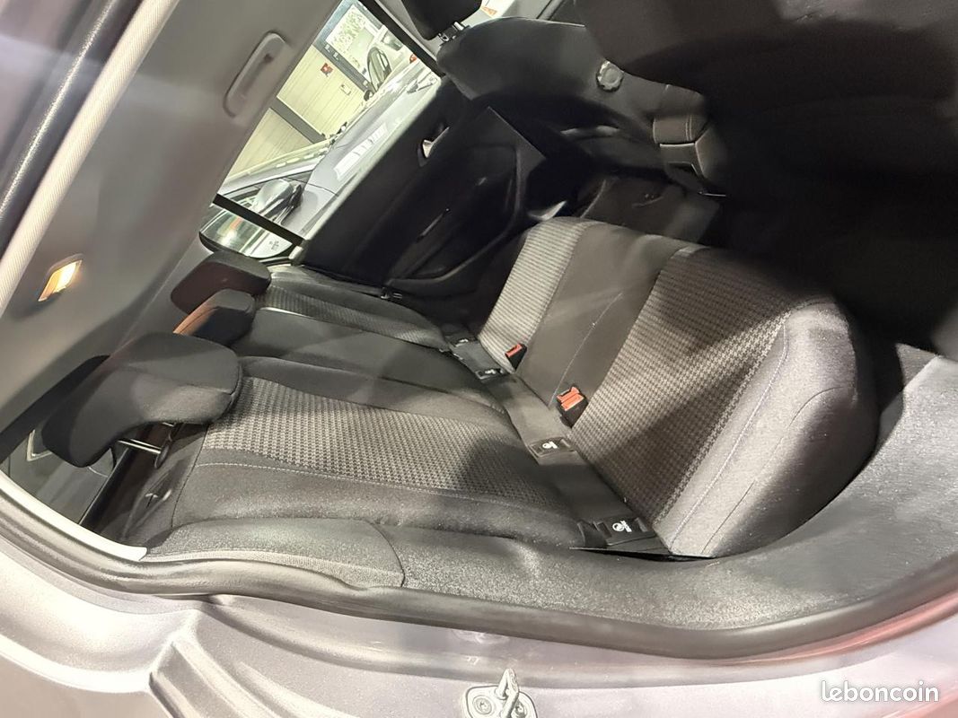Peugeot 308 1.2 puretech 110 style start-stop (image 40)