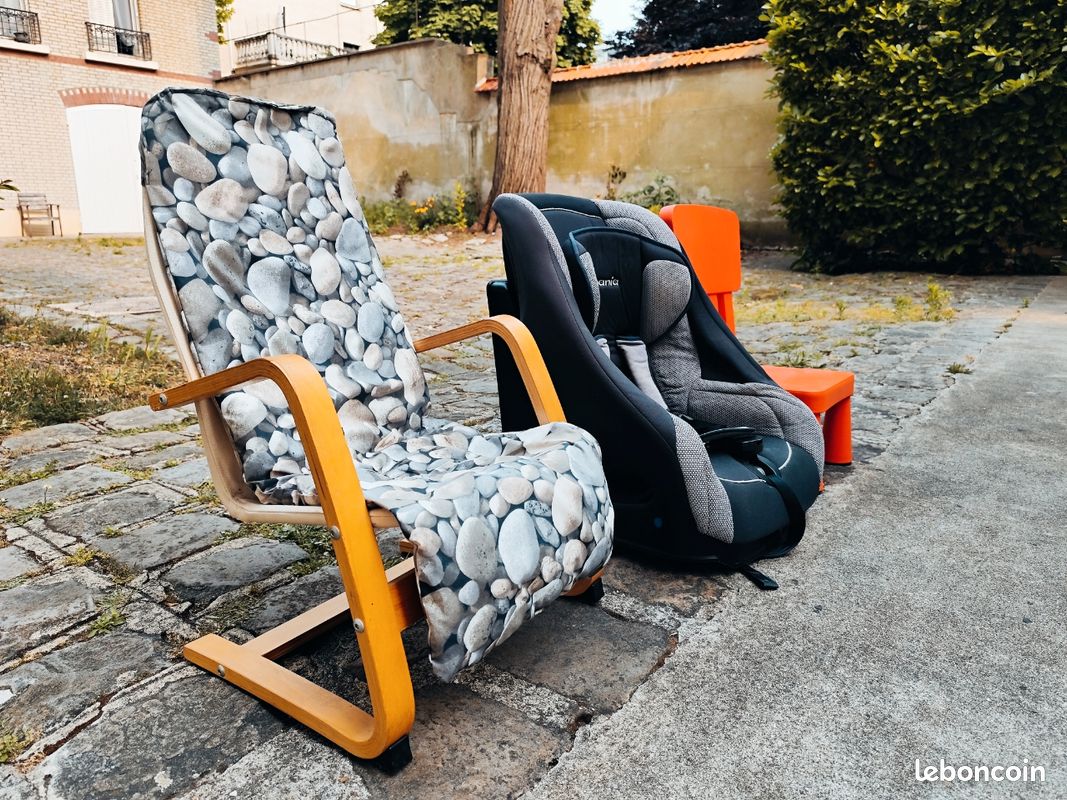 Lot objets bébé/enfant : fauteuil Ikea, réhausseur Nania, chaise MAMUT (image 3)