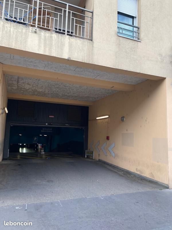 Parking 1 m² · à Lyon · 1 m² · 90 €/mois