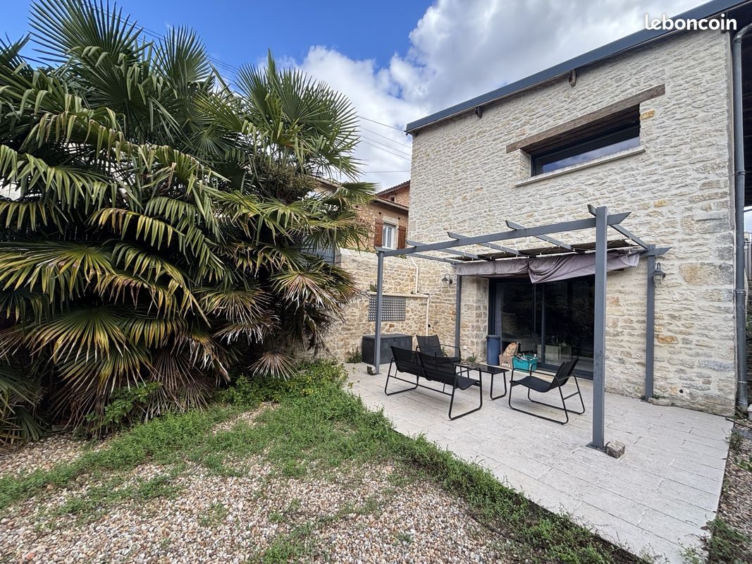 Maison 3 pièces 90 m² · à Poitiers · 90 m² · 1 050 €/mois