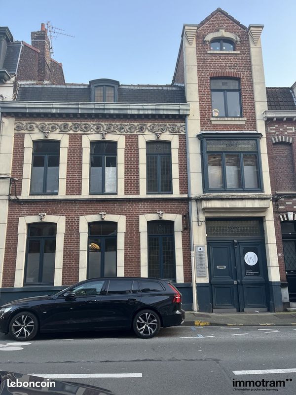 Maison 10 pièces 280 m² · à La Madeleine · 280 m² · 935 000 €