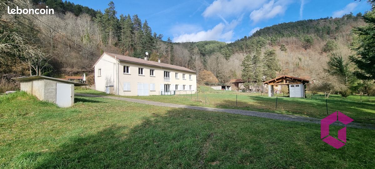 Maison 11 pièces 183 m² · à Beauzac · 183 m² · 228 000 €
