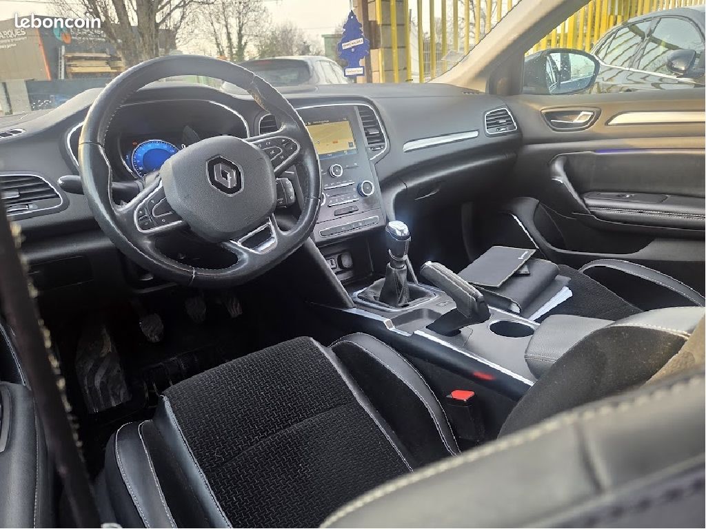 Renault Mégane IV Berline dCi 110 Energy Intens (image 7)