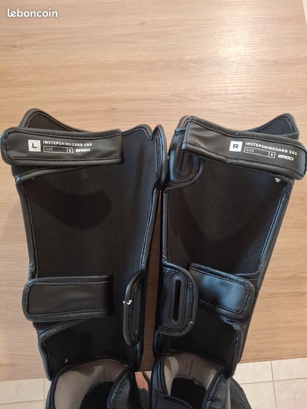 Protège tibias Outshock noir Decathlon taille S (image 3)
