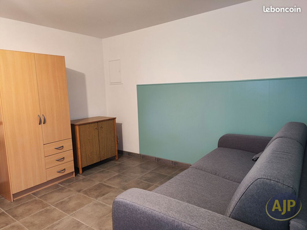 Appartement 1 pièce 16 m² · à Ombrée d'Anjou · 16 m² · 270 €/mois