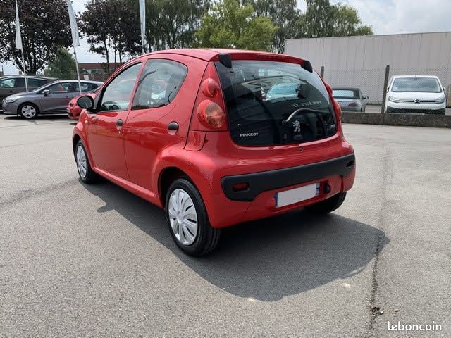 Peugeot 107 (image 1)