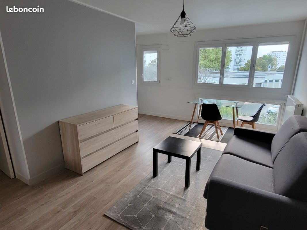 Appartement 1 pièce 54 m² · à Cholet · 54 m² · 142 000 €