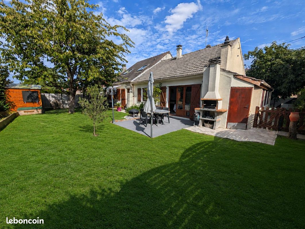 Maison 6 pièces 137 m² · à Les Clayes-sous-Bois · 137 m² · 409 500 €