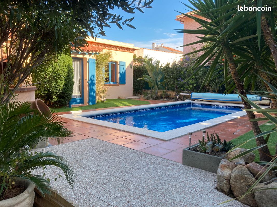 RARE, A 100 m de la plage, VILLA méditerranéenne avec PISCINE, JARDIN et PARKING privé clos (image 4)