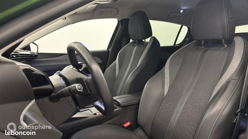 Peugeot 308 PHEV 180ch Allure Pack e-EAT8 (image 12)