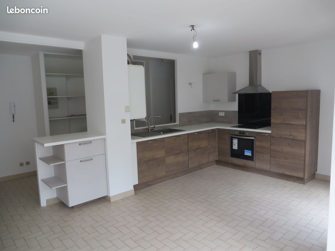 Appartement 2 pièces 51 m² · à Saint-Galmier · 51 m² · 600 €