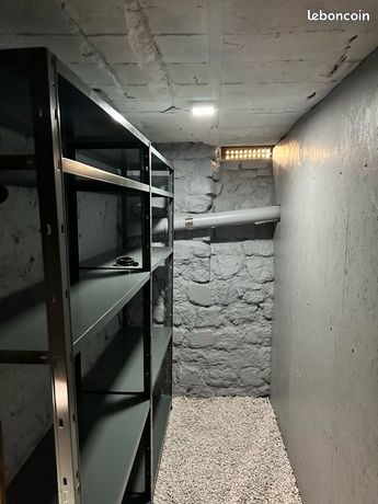 Cave entièrement rénovée à Levallois - Opportunité rare