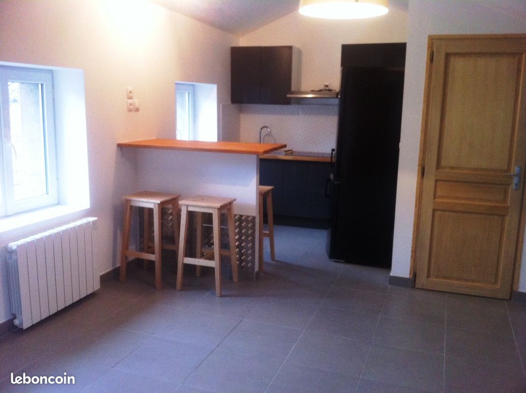 Appartement 1 pièce 38 m² · à Saint-Étienne · 38 m² · 400 €