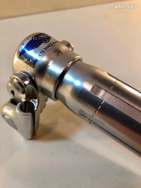 Selle - tige de selle,selle de vélo en acier et cuir,avec nœud en Selle - tige de selle,selle de vélo en acier et cuir,avec nœud en