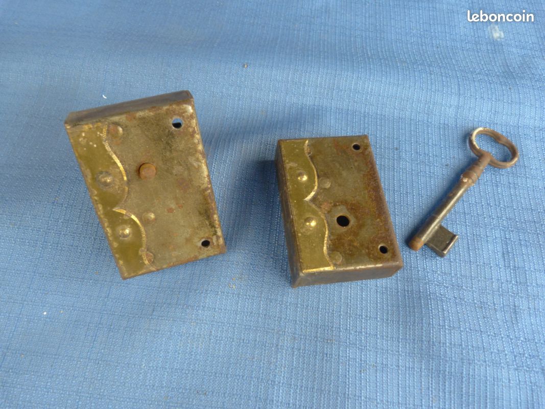 Lot de serrures a applique pour meuble (image 2)