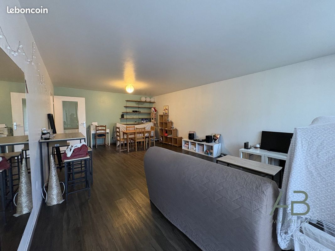 Appartement 3 pièces 84 m² · à Lille · 84 m² · 1 037 €/mois
