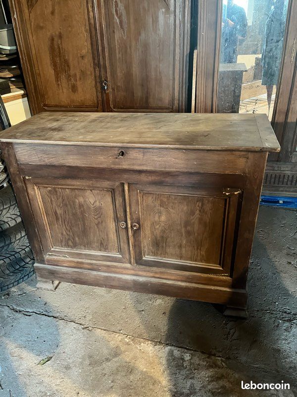 Buffet berrichon en bois (image 1)
