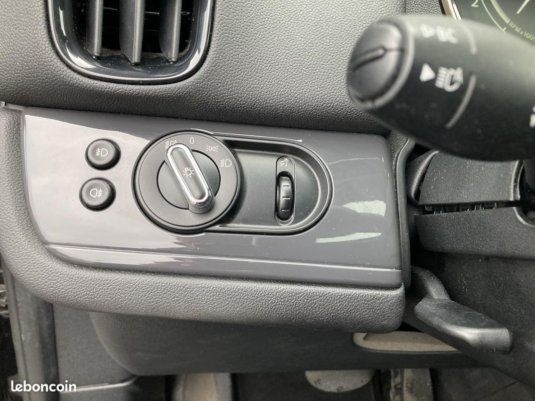 MINI COUNTRYMAN Mini 1.5 D - 116 - BVA - F60 - One D Business Design (image 19)
