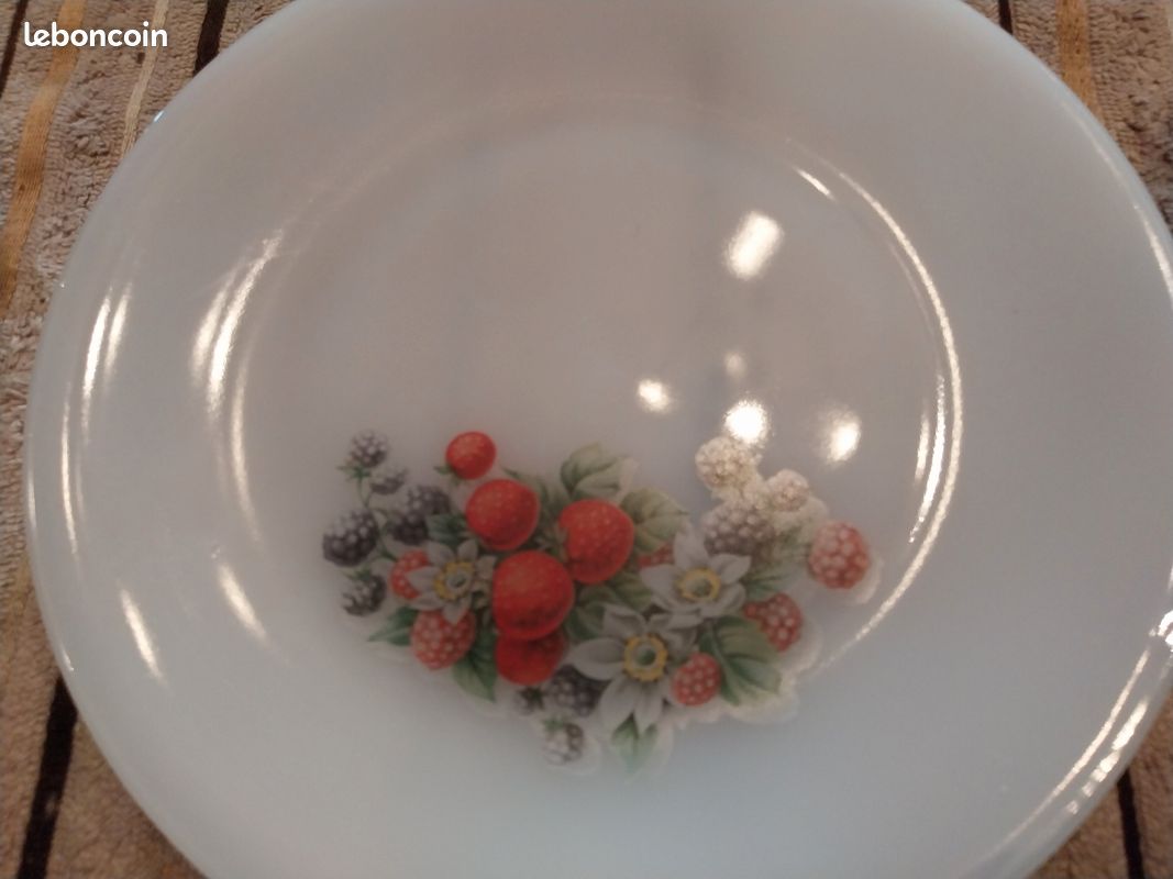Assiette plate « Fruits de France » d’ Arcopal - VINT' UP et