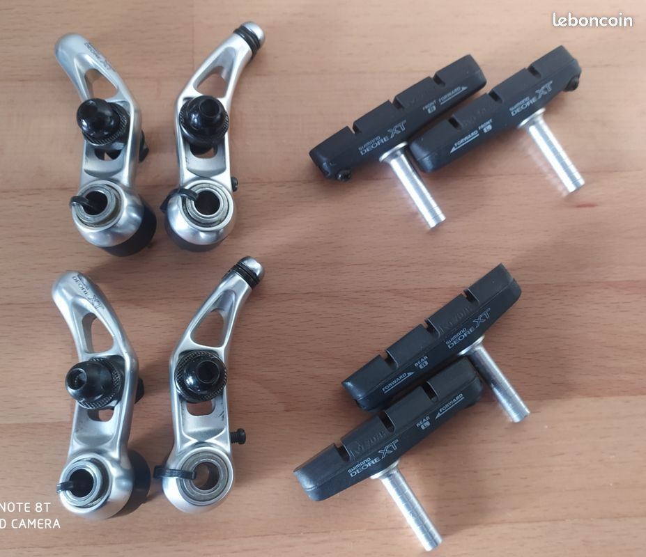 Paire d'étriers de freins VTT Shimano Deore XT M737 + porte patins et patins XT - Équipements vélos