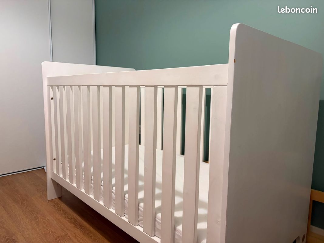 Lit bébé à barreaux évolutif (image 1)