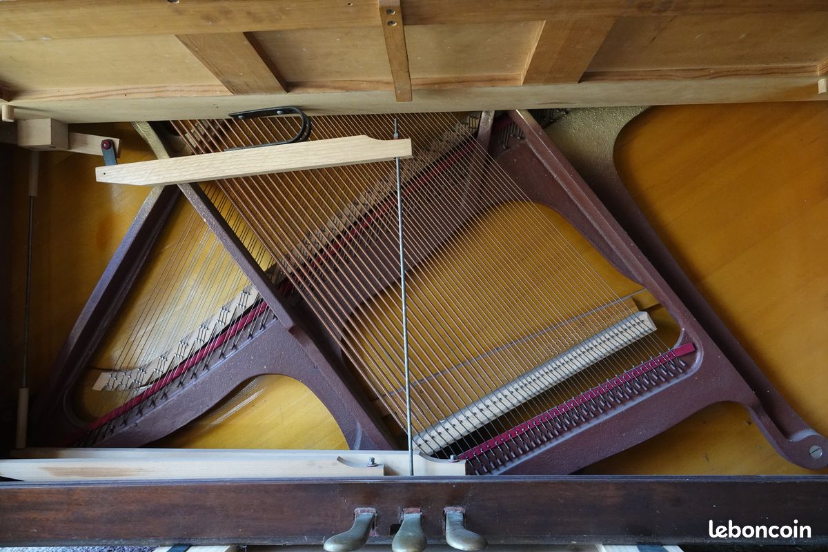 Piano droit Gaveau révisé et accordé (image 8)