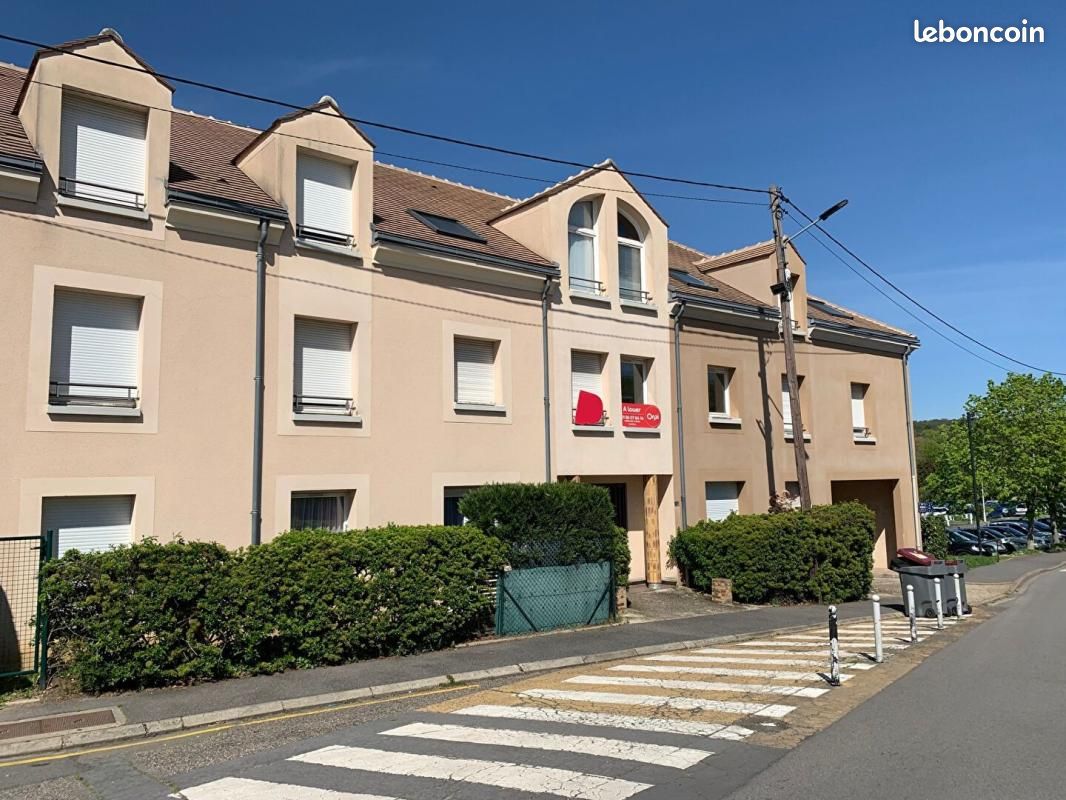 Appartement 1 pièce 42 m² · à Saint-Rémy-lès-Chevreuse · 42 m² · 870 €/mois