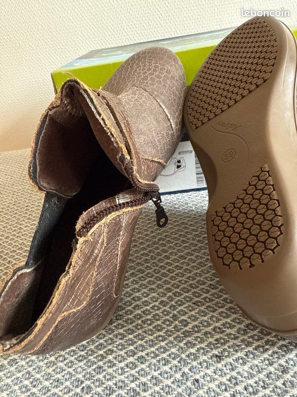 Chaussures femme CHUT 39 Neuve Matériel médical