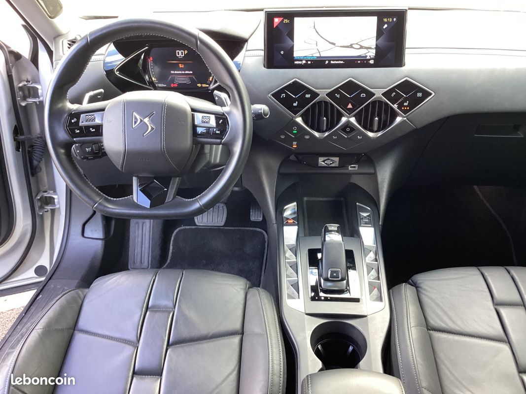 DS DS 3 CROSSBACK Grand Chic 130 CV ESSENCE BOITE AUTO (image 8)