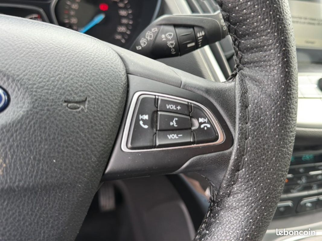 FORD KUGA 1.5 tdci 120 titanium 4x2 euro6.2 (image 20)