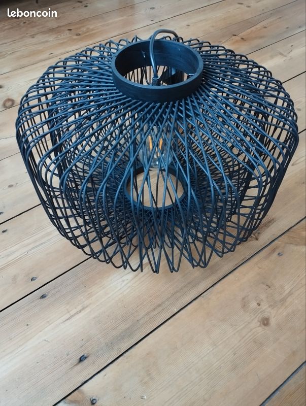 Suspension (image 1)
