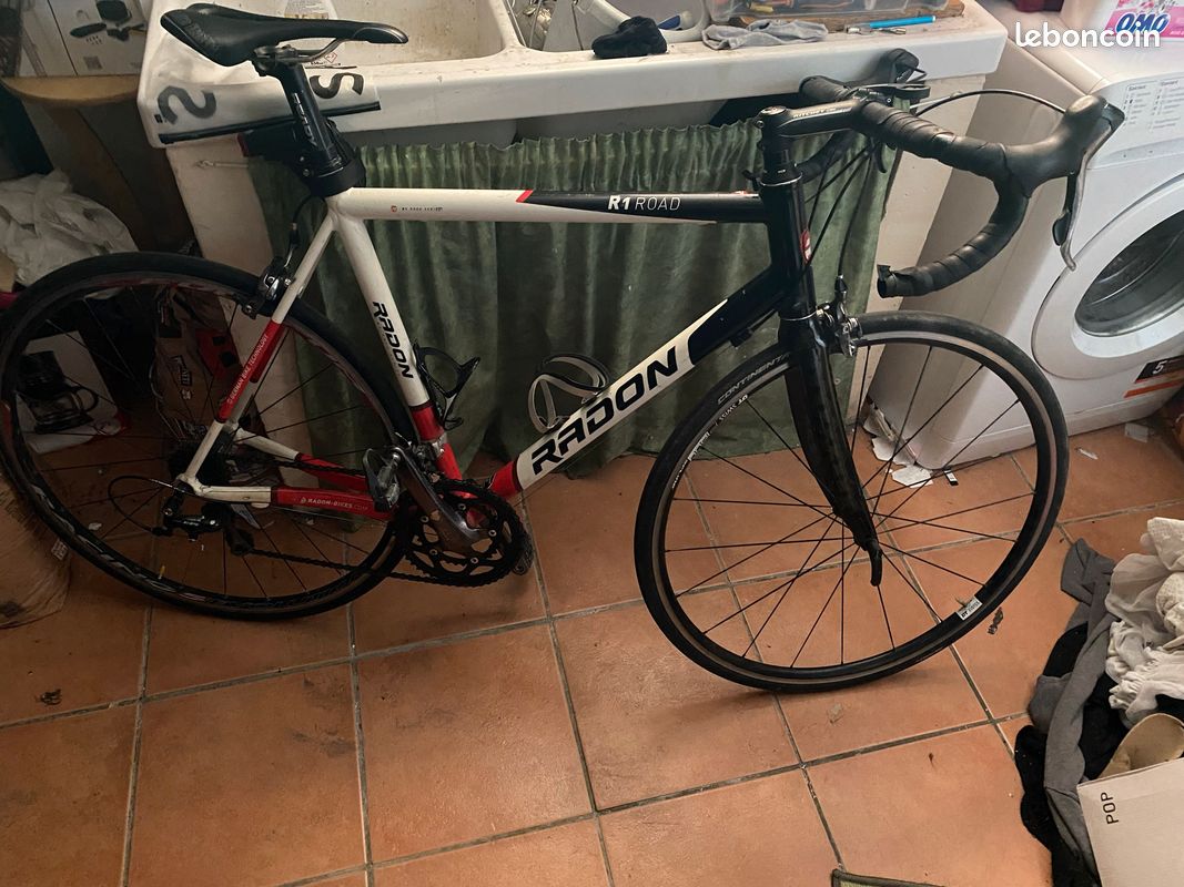 Vends vélo en Carbone (image 1)