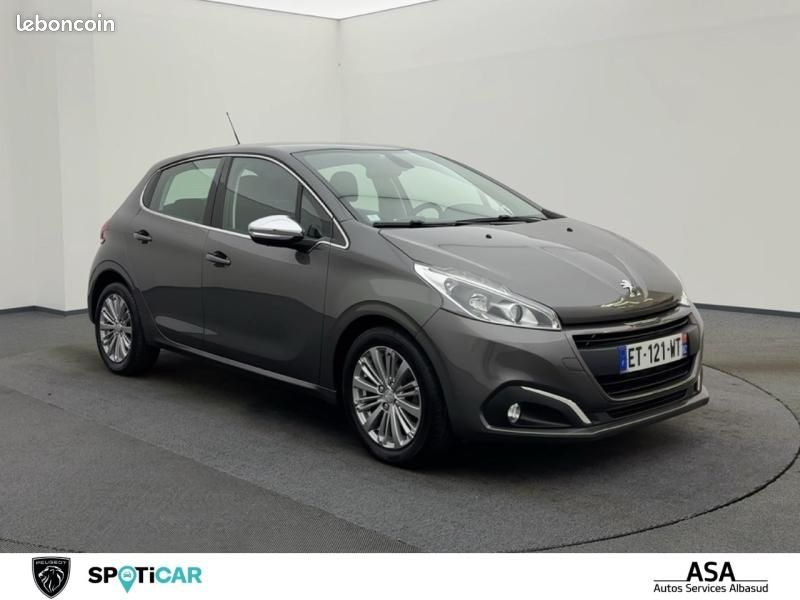 Peugeot 208 1.2 PureTech 110ch Allure S&S 5p (image 4)