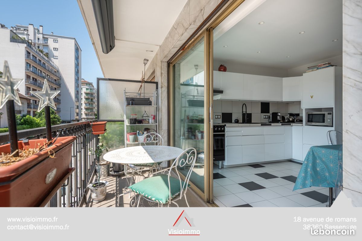 Appartement 4 pièces 119 m² · à Grenoble · 119 m² · 270 000 €