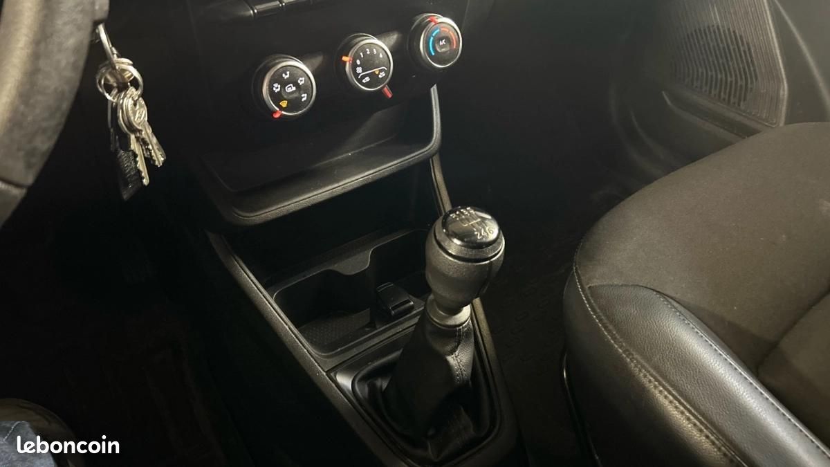 Renault Express FOURGON 1.5 BLUEDCI 75 CONFORT (image 24)