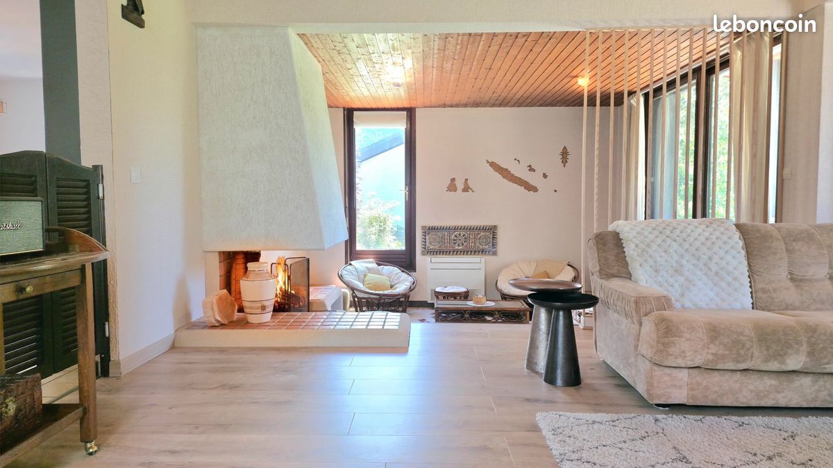Maison 8 pièces 210 m² · à Armoy · 210 m² · 860 000 €