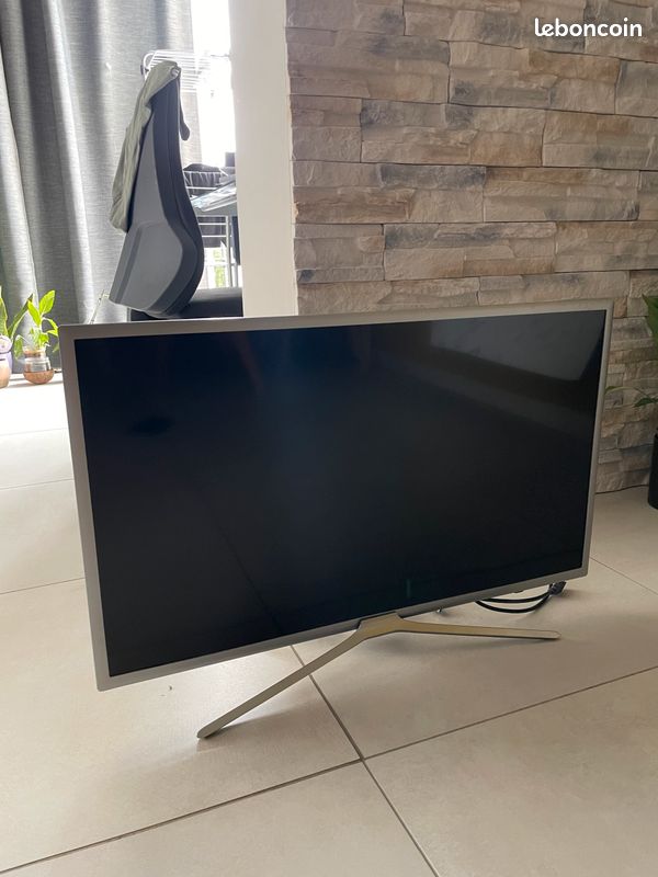 Samsung Smart TV UE32M5650AU (image 1)