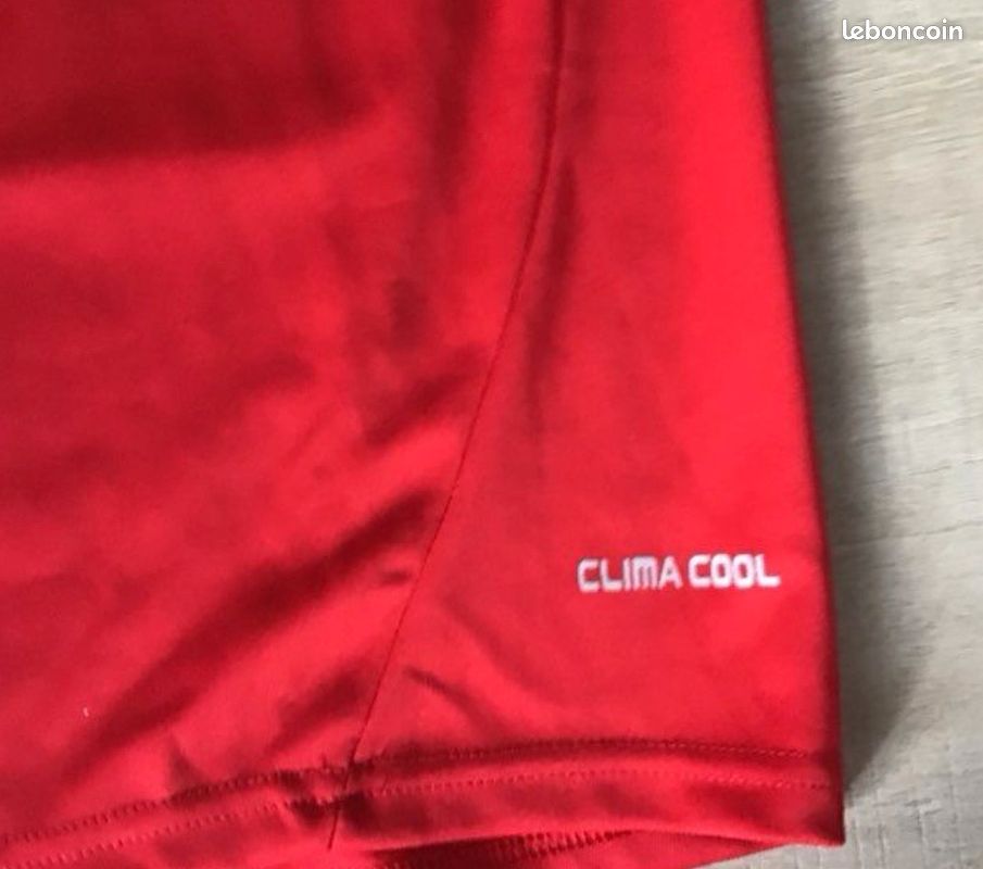 VINTAGE ADIDAS Maillot foot INIESTA (image 5)