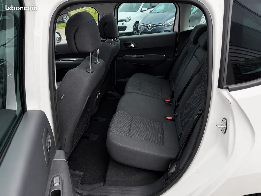 Peugeot 3008 1.6 e-HDI Active (image 6)