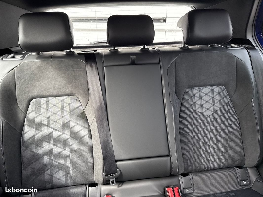 VOLKSWAGEN Golf 1.5 eTSI EVO2 150 DSG7 R-Line Edition (image 19)